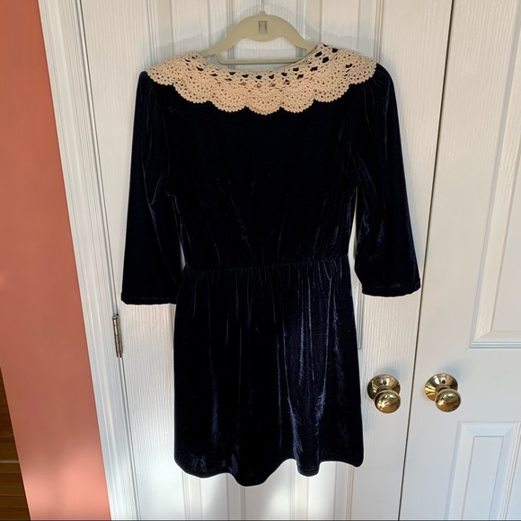 NWOT Modcloth Wintry Blue Velvet Dress with Crochet Collar ❄️ - Picture 3 of 3